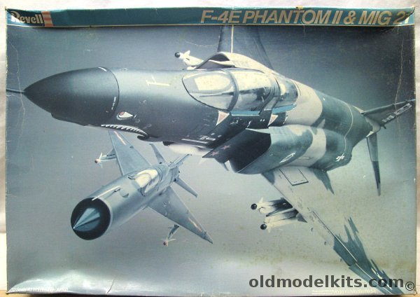 Revell 1/32 F-4E Phantom II and Mig-21 - Vietnam Air Battle - Soviet or North Vietnam Mig-21 and 555 TFS 423 TRW Ace Steve Ritchie Phantom, 4747 plastic model kit